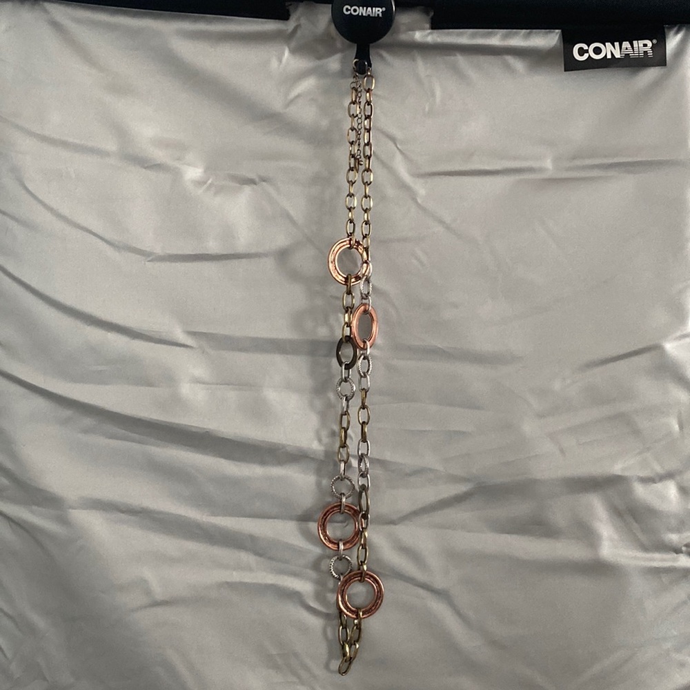 Gorgeous necklace 20 1/2 inches length.